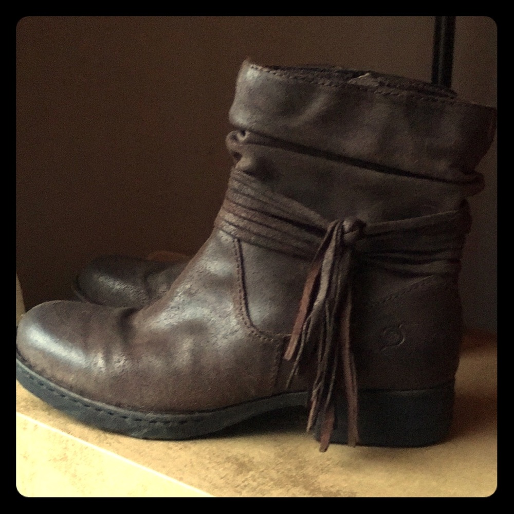 Born fringe boots
